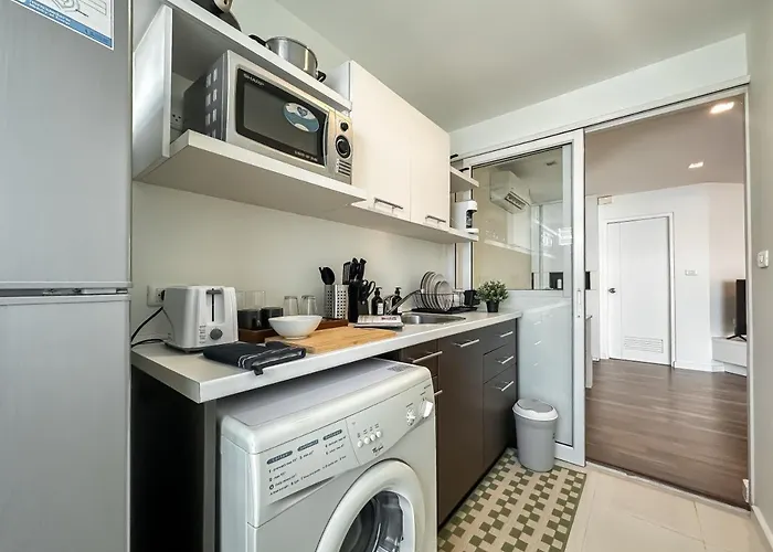 Contemporary Modern 1br - Ultra Fast Wifi - On Nut Apartamento Bangkok